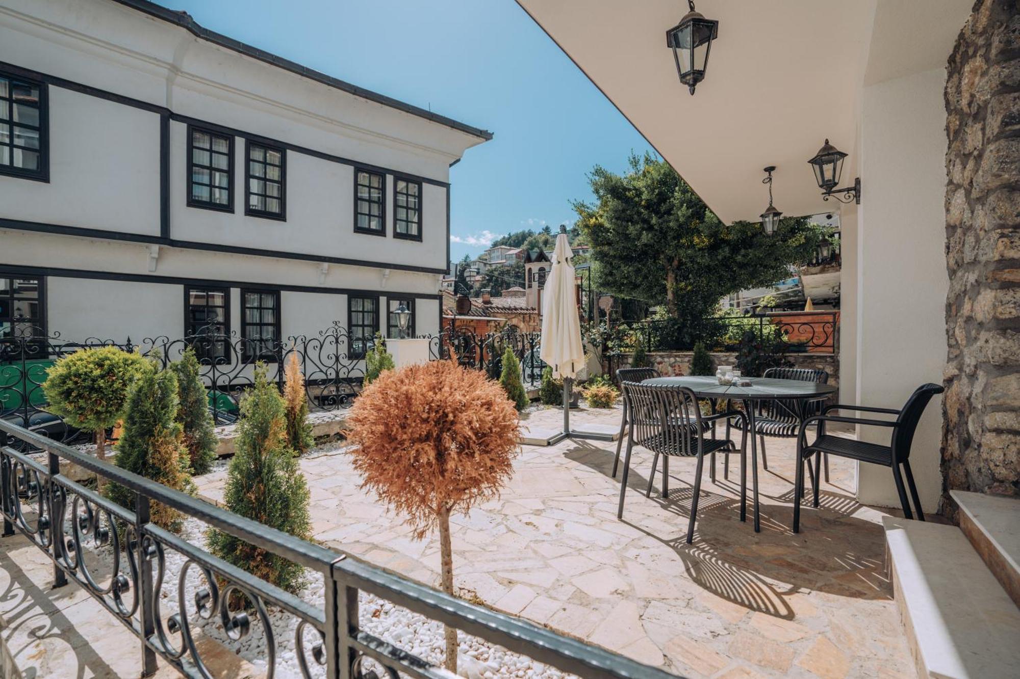 Villa Pupin Saraiste Ohrid Buitenkant foto